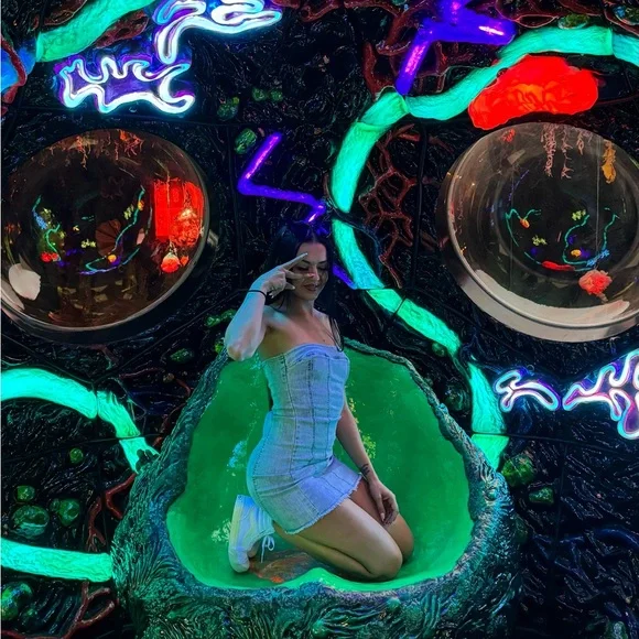 ❤️LIKE THIS POST TO BE NOTIFIED WHEN I GO LIVE❤️.     💗💗💗💗💗💗💗💗💗💗💗💗💗 - Picture 2 of 3